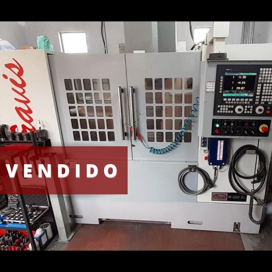 CENTRO DE USINAGEM TRAVIS MODELO M800-SL ANO 2013